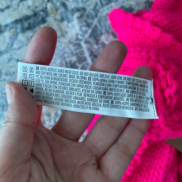 NWT Forever 21 pink cropped v neck button down cardigan sweater - Picture 10 of 10